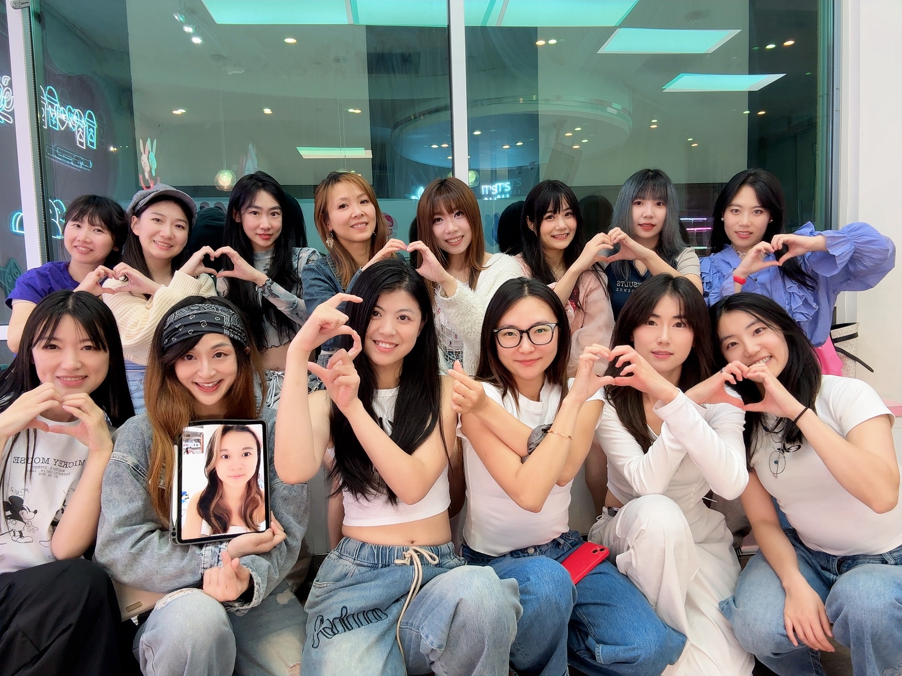 ShéNova dancers performing